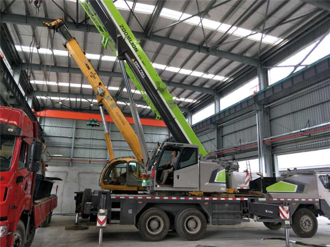 鹿泉区高空车出租需要注意哪些安全事项？